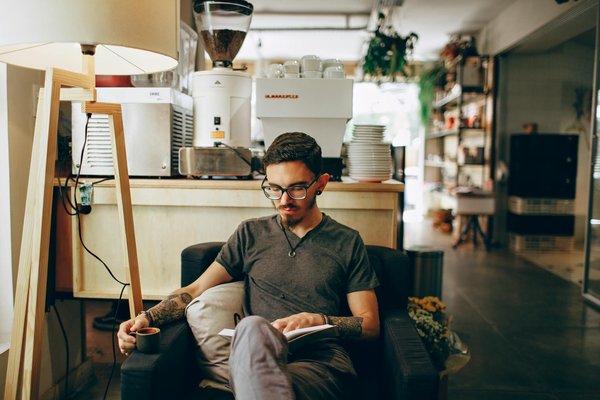 Comment les nouvelles réglementations influencent-elles le commerce international ?